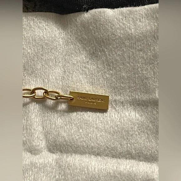 YSL Cassandre Twist Pendant Necklace - Picture 6 of 8